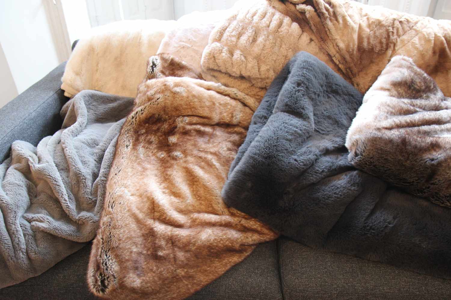 Discreet Blankets With Water Protection